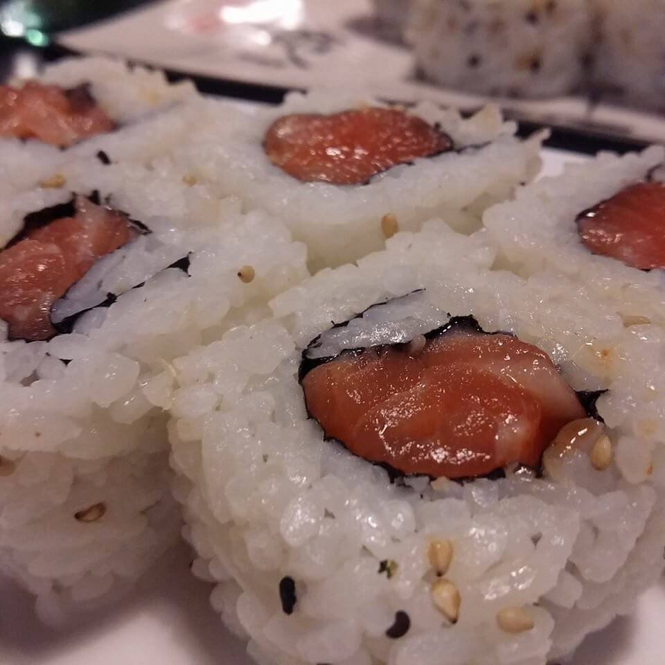 Uramaki Spicy Salmon